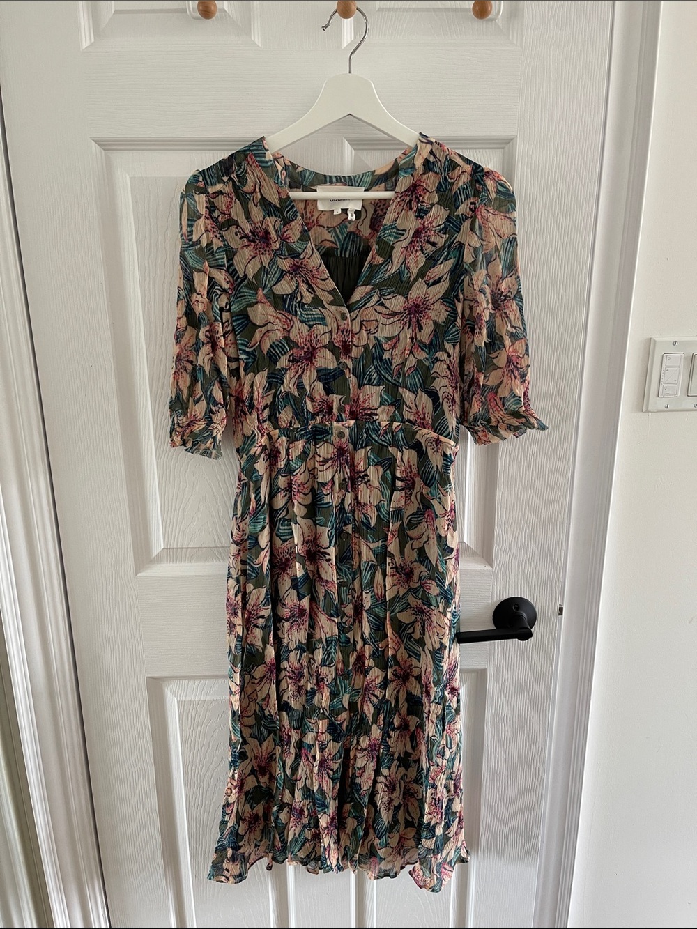 Ba&sh Brook Dress - Green/Pink Floral
1/2 Sleeve Midi Shirt Dress - Picture 5 of 11